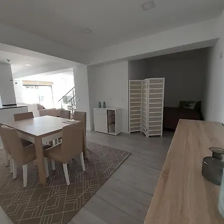 Lisbon Tagus River 2 Suites Private Pool Ii Apartment *